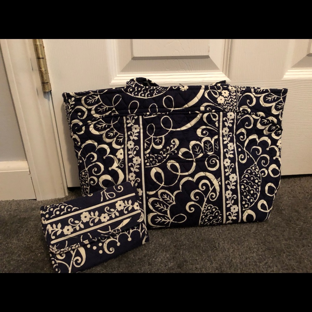 Vera Bradley purse and matching wallet